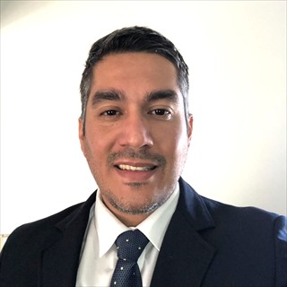 Israel Torres, abogado